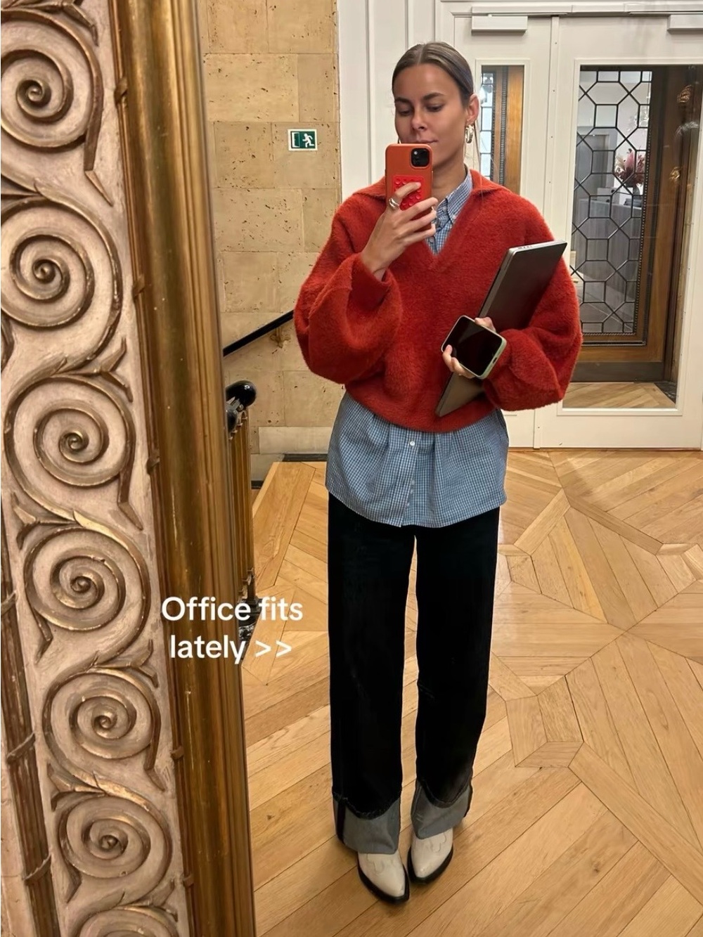 Stine Goya V-Neck Sweater - Red
Ochre